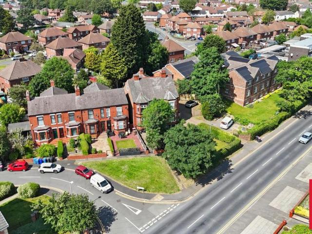 House for sale in Higher Irlam, Salford