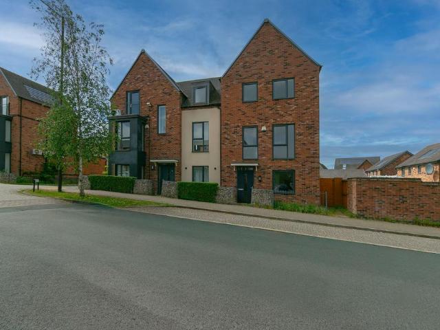 House for sale in Tattenhoe Park, Shenley Brook End