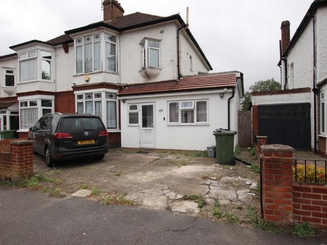 House for sale in London Borough of Lewisham, Greater London