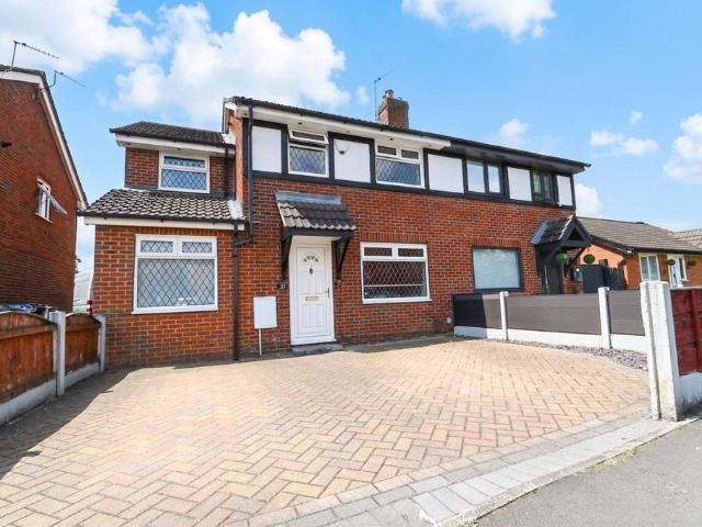 House for sale in Higher Broughton, Salford
