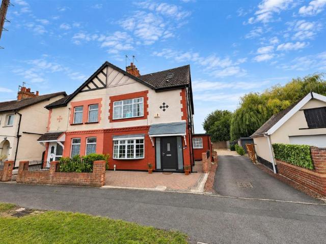 House for sale in Anlaby Park, Hull