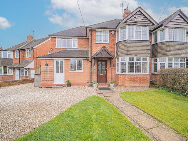 House for sale in Green Close, Warwickshire
