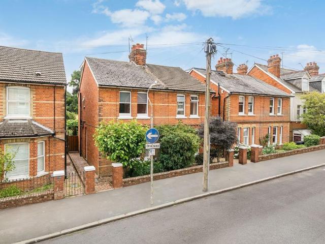 House for sale in Hawkenbury, Sandown Park