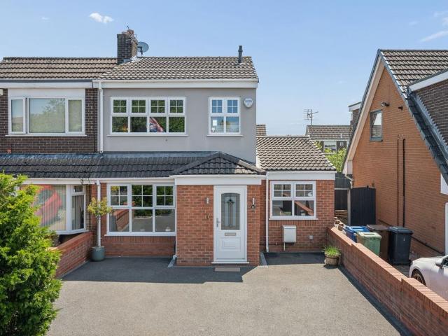 House for sale in New Hall Farm, Wigan
