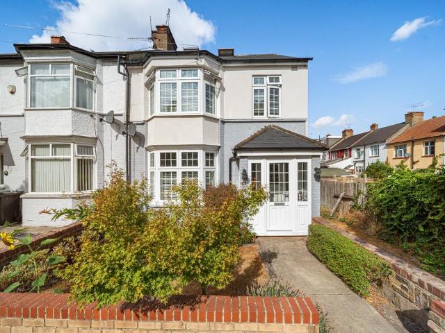 House for sale in Gravesend, Gravesham