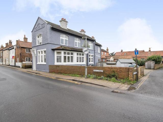 House for sale in Cawood, North Yorkshire