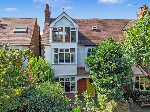 House for sale in Mortlake, Greater London
