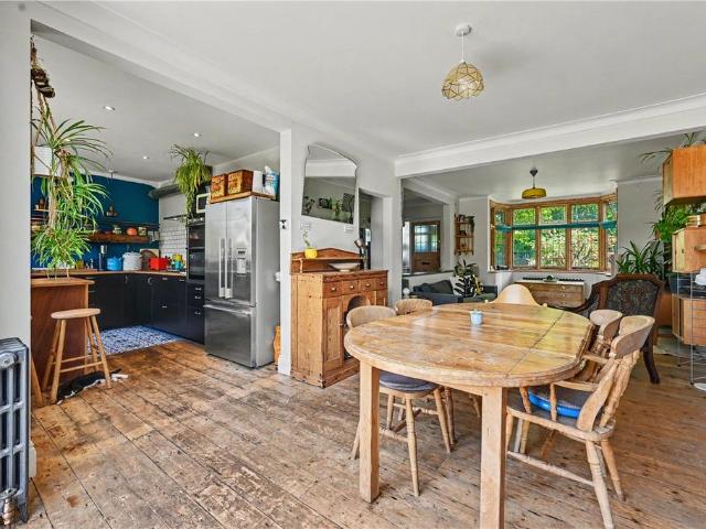 House for sale in Harlesden, Greater London