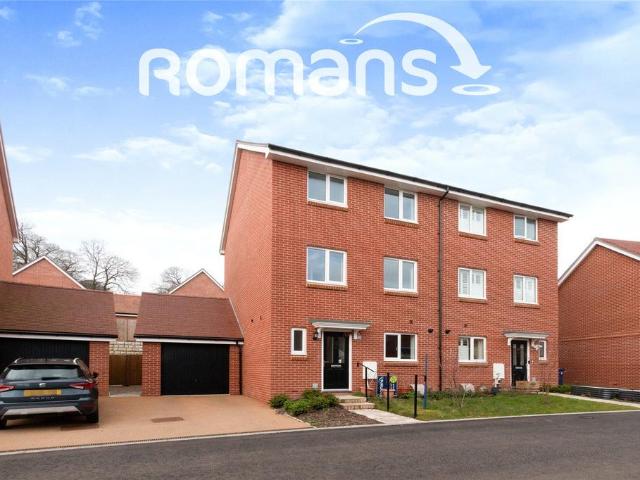 House for sale in Blackwater and Hawley, Hart