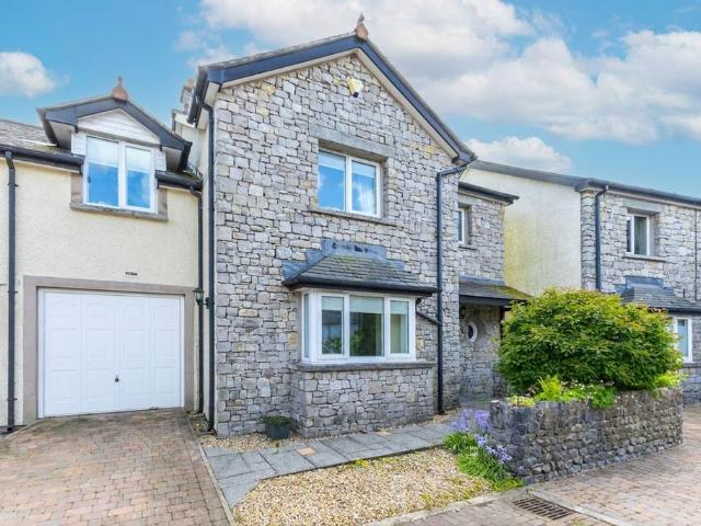 House for sale in Holme