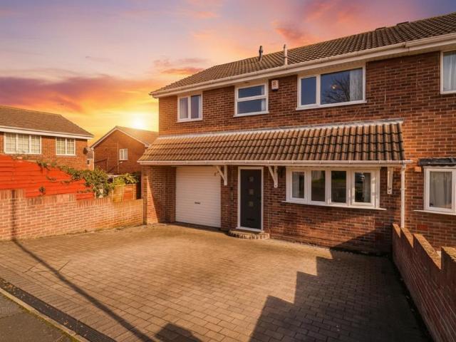 House for sale in New Rossington, South Yorkshire