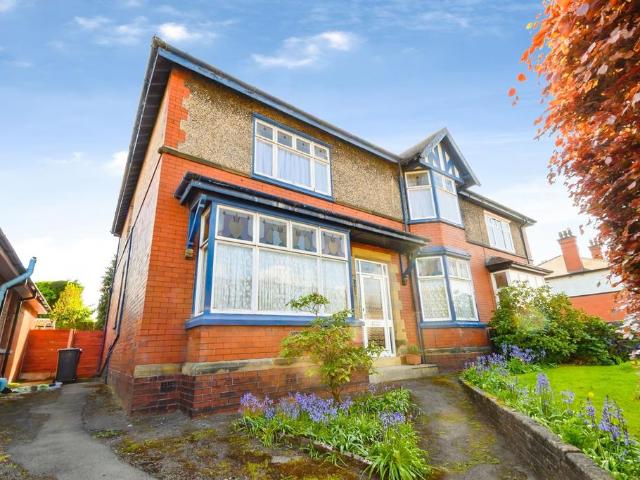 House for sale in Chapel Field, Bury