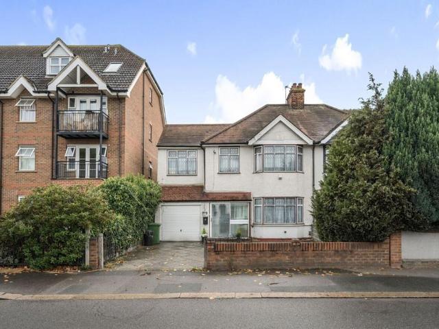 House for sale in Gidea Park, Greater London