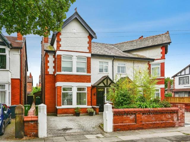 House for sale in Great Crosby