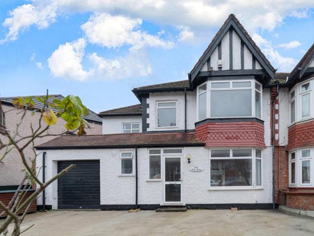 House for sale in Sudbury, Cat Hill