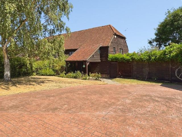 House for sale in Woodley