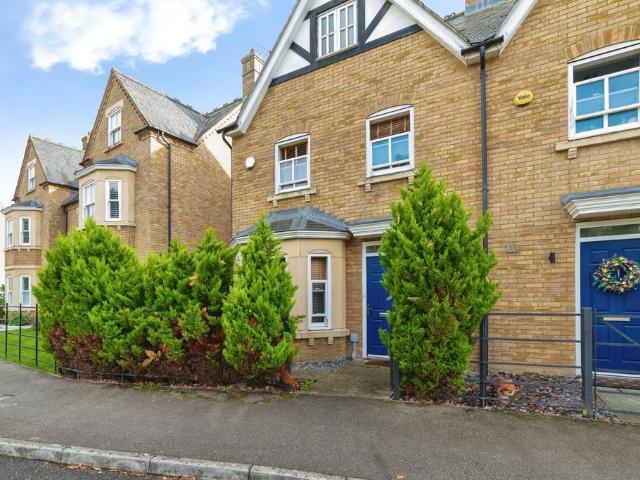 House for sale in Fairfield Park, Bedfordshire