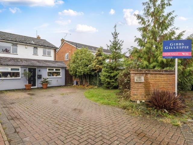 House for sale in Swallow, Buckinghamshire