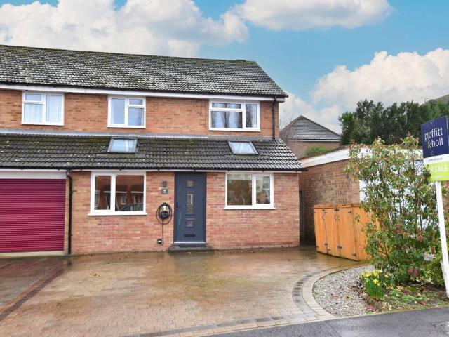 House for sale in Pouchen End, Hertfordshire