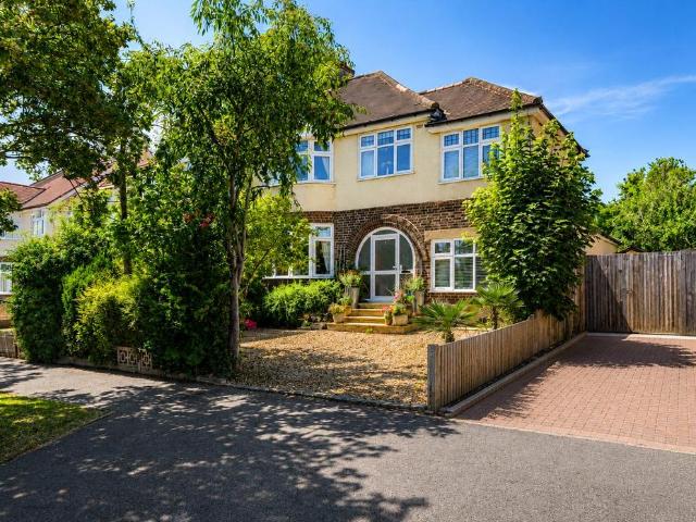 House for sale in Berrylands, Greater London