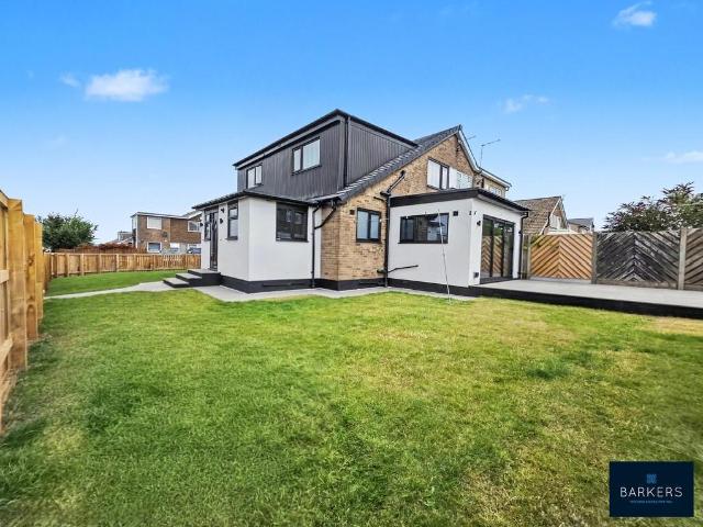 House for sale in Drighlington, Adwalton