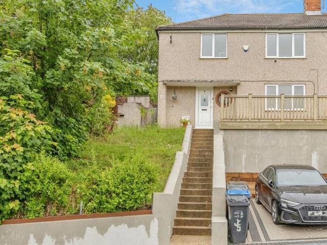 House for sale in London Borough of Croydon, Kenley