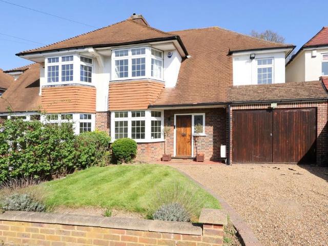 House for sale in London Borough of Croydon, Shirley