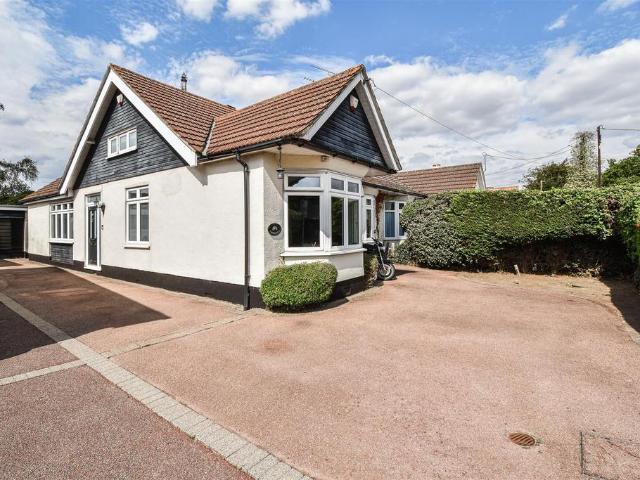 House for sale in Navestock Side, Essex
