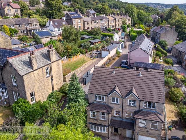 House for sale in Wellhouse, Golcar