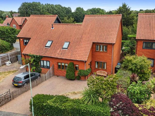 House for sale in Eastbridge, Suffolk