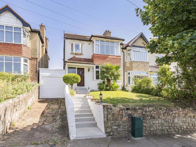House for sale in London Borough of Croydon, Norbury