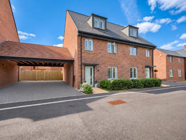 House for sale in Weston Turville, Buckinghamshire