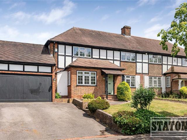 House for sale in Potters Bar, Hertfordshire