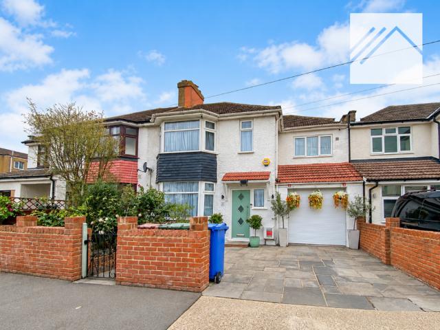 House for sale in Chadwell St Mary, Essex
