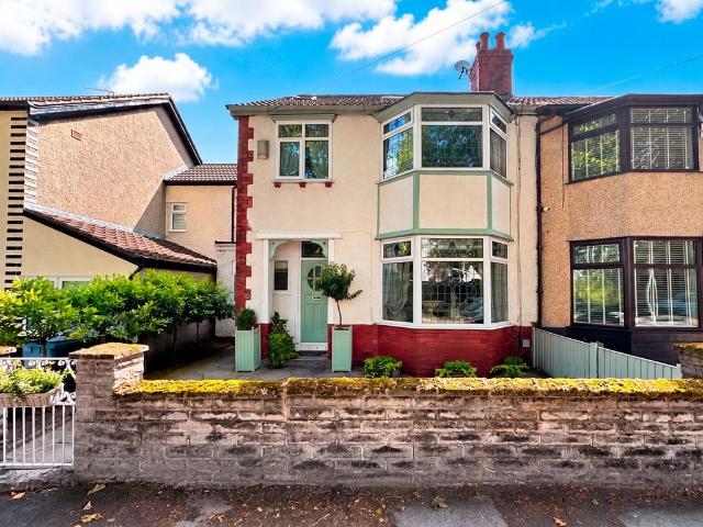 House for sale in Calderstones