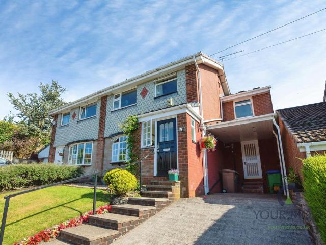House for sale in Wardle, Burnedge