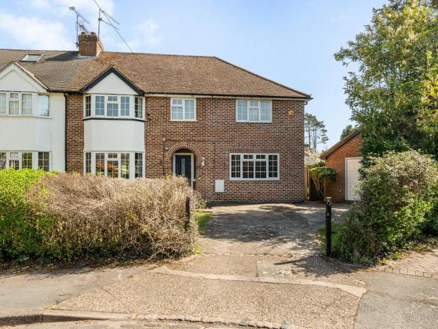 House for sale in Swallow, Buckinghamshire