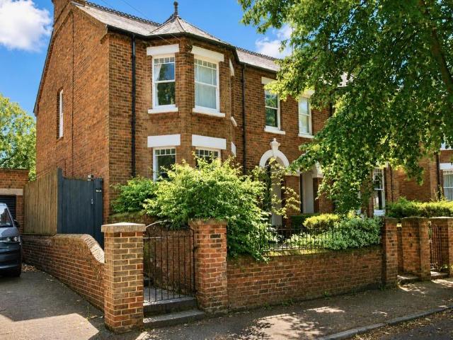 House for sale in King's Walden, Hertfordshire