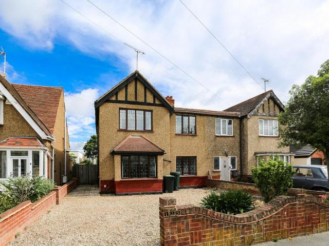 House for sale in Alton Barnes, Essex