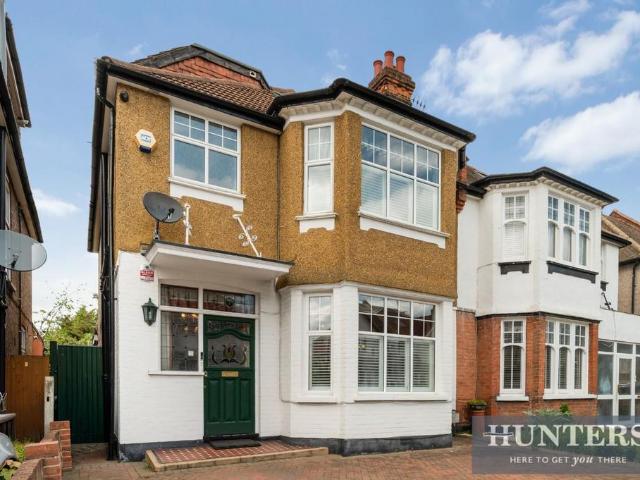 House for sale in London Borough of Hounslow, Spring Grove