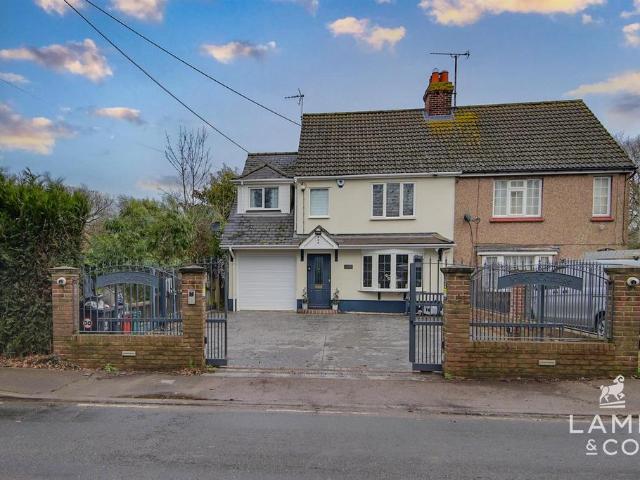 House for sale in Weeley, Dale Hill