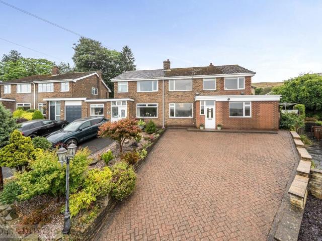 House for sale in Glossop, High Peak