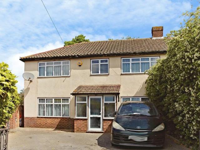 House for sale in London Borough of Merton, Mitcham