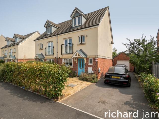 House for sale in Badbury Park, Swindon