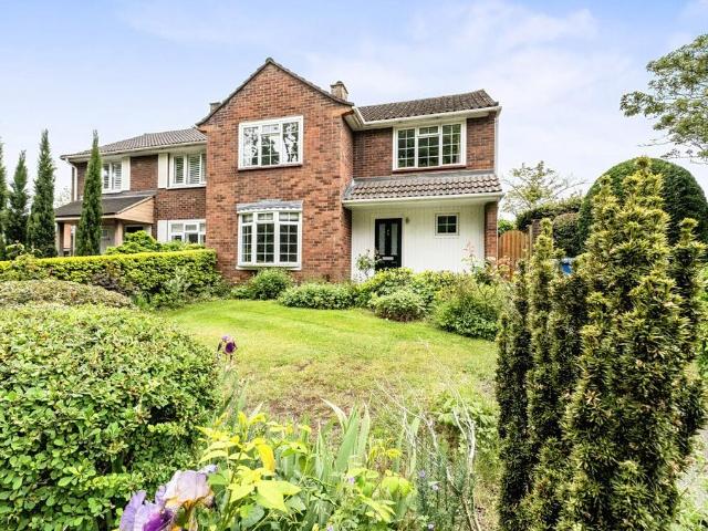 House for sale in Easthampstead, Bracknell