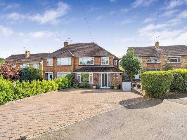 House for sale in Oakfield, King's Walden
