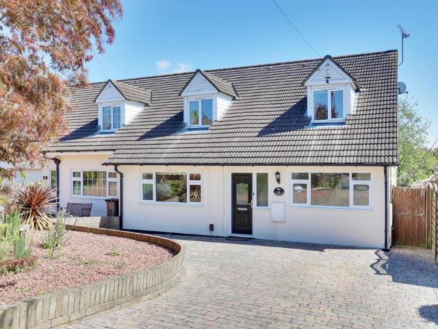 House for sale in Ramsden, Greater London