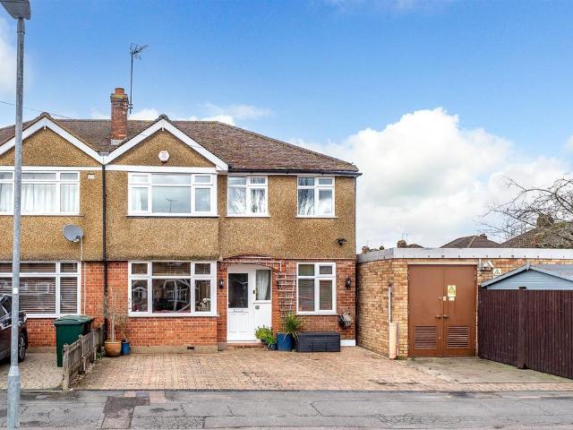 House for sale in Batchworth, Hertfordshire