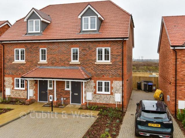 House for sale in Fishersgate, West Sussex