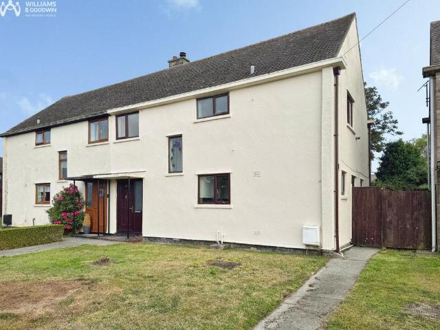 House for sale in Llanfihangel yn Nhowyn, Caergeiliog